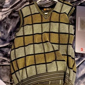 Sweater vest
